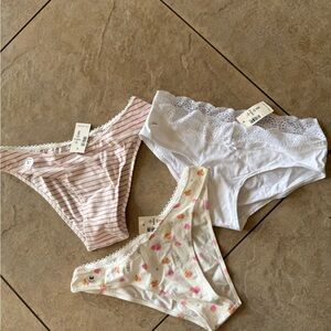 NWT Set of Three Aeropostale Women's Lace and Patterned Panties Size M